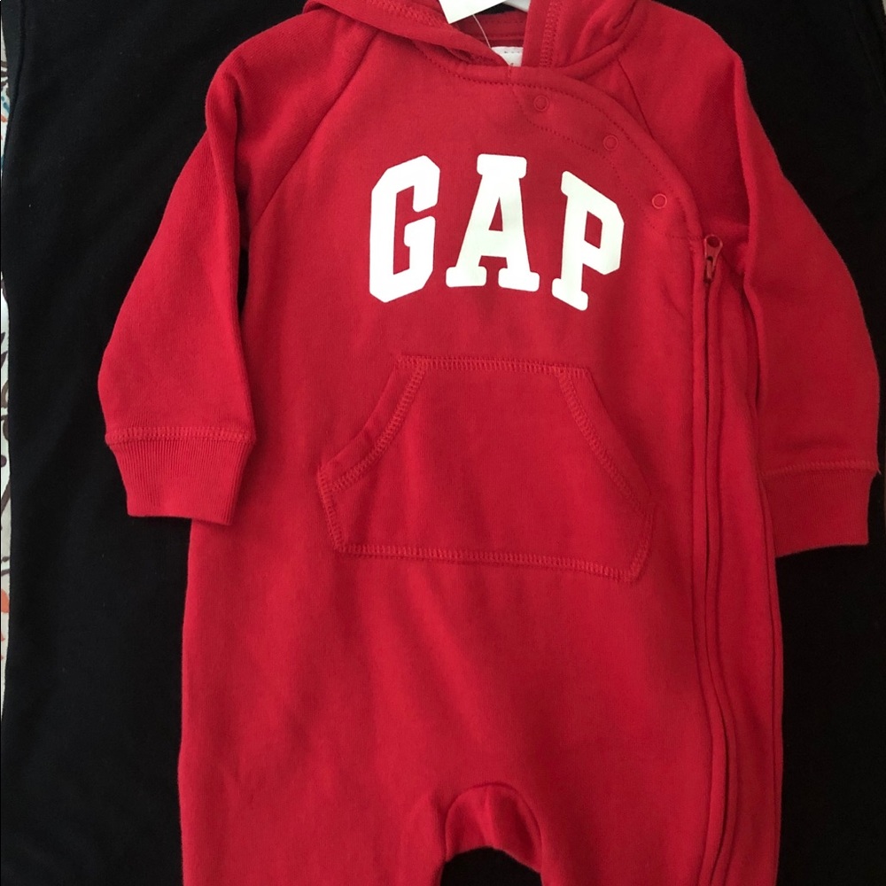 NWT Kids Baby GAP One Piece 6-12 Months
